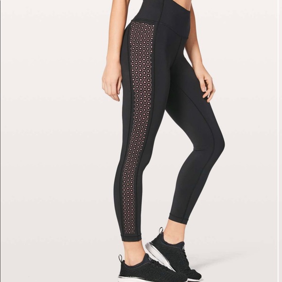 lululemon athletica Pants - Lululemon Colour Me Quick Leggings Size: 8